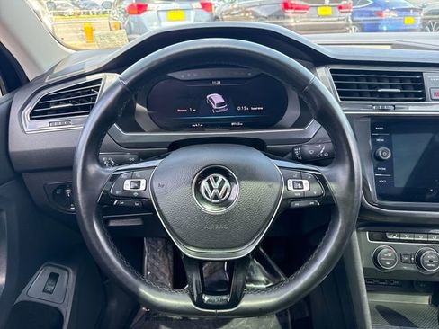 Used 2019 Volkswagen Tiguan SEL Premium AWD/4WD image 18