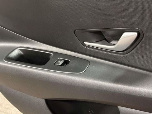 Used 2024 Hyundai Elantra SEL image 25