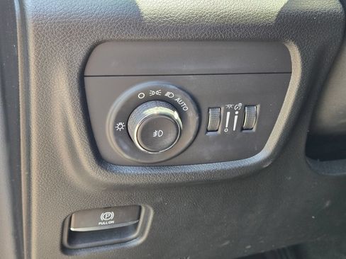 Used 2021 Jeep Grand Cherokee L Overland w/ Luxury Tech Group IV AWD/4WD image 25