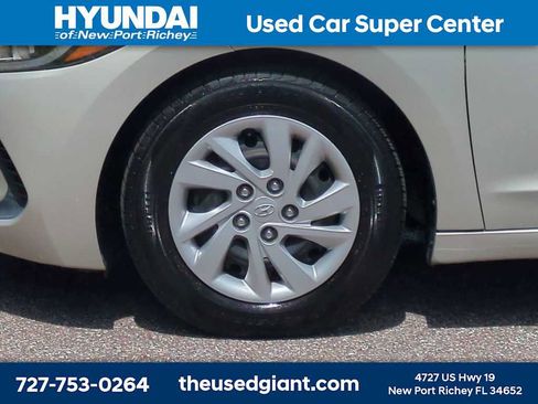 Used 2017 Hyundai Elantra SE FWD image 10