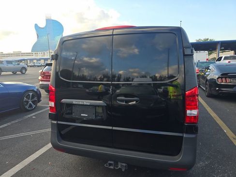 Used 2022 Mercedes-Benz Metris image 13