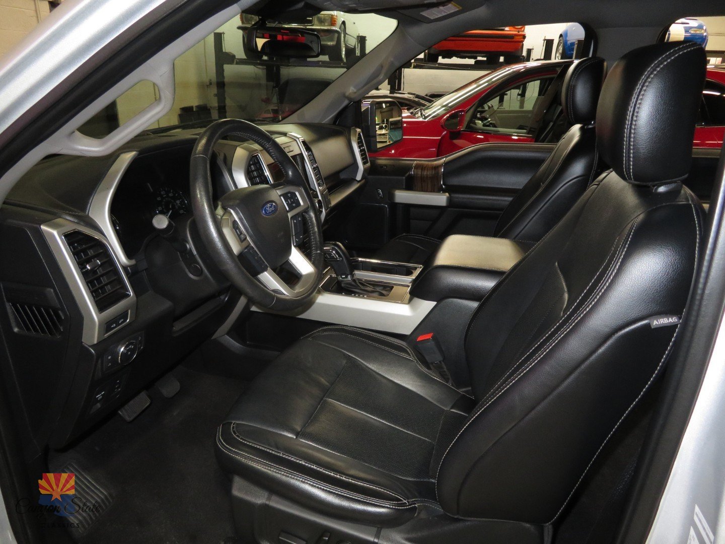 Used 2019 Ford F150 Lariat w/ Equipment Group 502A Luxury AWD/4WD image 3