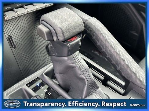 Used 2025 Toyota 4Runner TRD Off-Road image 31