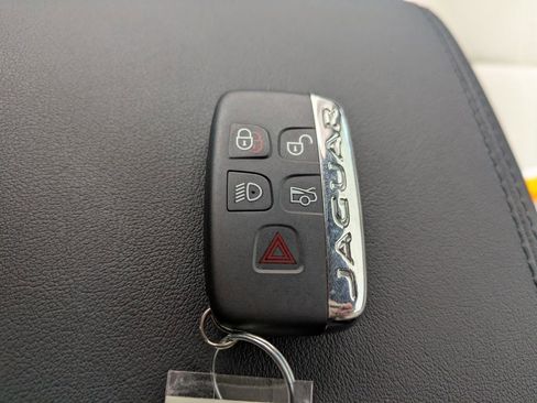 Used 2023 Jaguar F-TYPE Coupe image 28