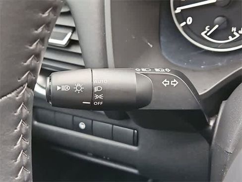 Used 2024 Nissan Rogue SV w/ SV Premium Package image 27