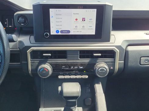 Used 2024 Toyota Tacoma SR image 14