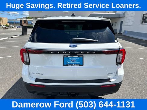 Used 2026 Ford Explorer Active AWD/4WD image 5