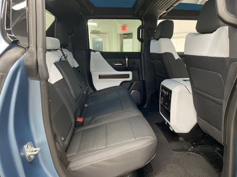 Used 2024 GMC Hummer EV 3X w/ Omega Edition image 17