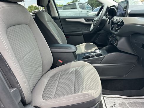 Used 2022 Ford Escape SE FWD image 14