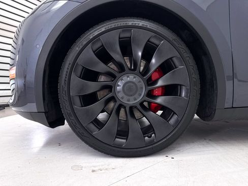 Used 2022 Tesla Model Y Performance AWD/4WD image 1