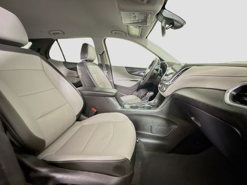 Used 2018 Chevrolet Equinox Premier FWD image 29
