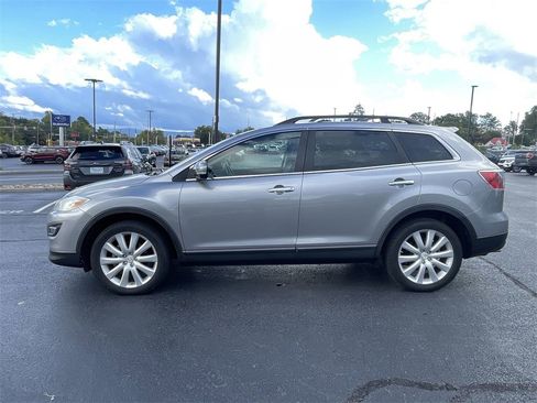 Used 2010 MAZDA CX-9 Grand Touring w/ Moonroof & Bose Audio Pkg image 3