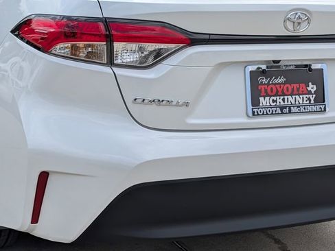 Used 2026 Toyota Corolla LE FWD image 8
