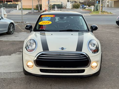 Used 2018 MINI Cooper 2-Door Hardtop FWD image 4