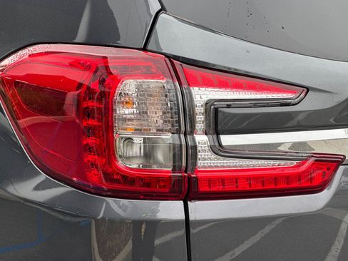 Used 2025 Subaru Ascent Limited AWD/4WD image 28