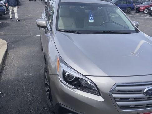 Used 2017 Subaru Outback 3.6R Limited image 2