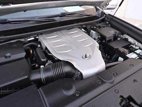 Used 2018 Lexus GX 460 Luxury w/ Preferred Accessory Package image 49