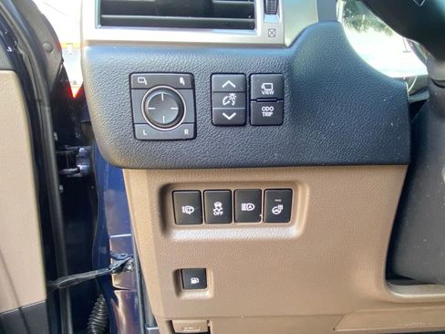 Used 2022 Lexus GX 460 Luxury w/ Sport Design Package AWD/4WD image 16