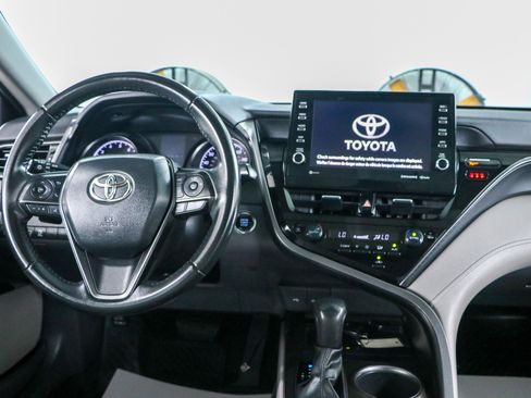 Used 2023 Toyota Camry SE w/ Audio Upgrade Package FWD image 17