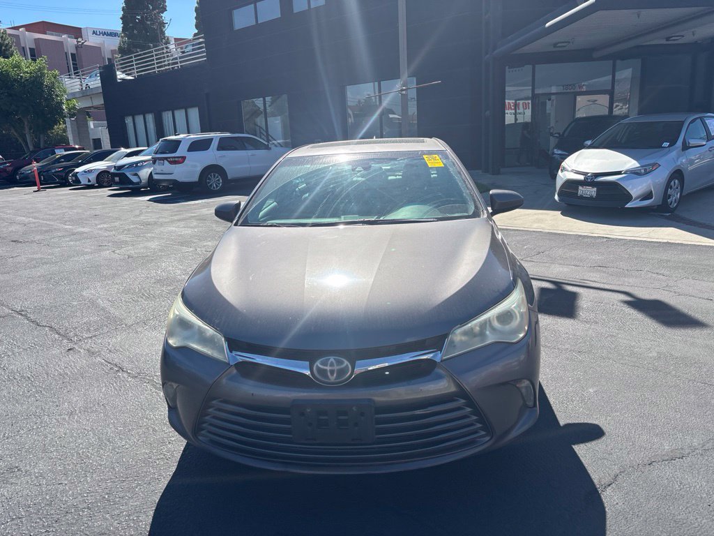 Used 2015 Toyota Camry XLE w/ Moonroof Package FWD image 10
