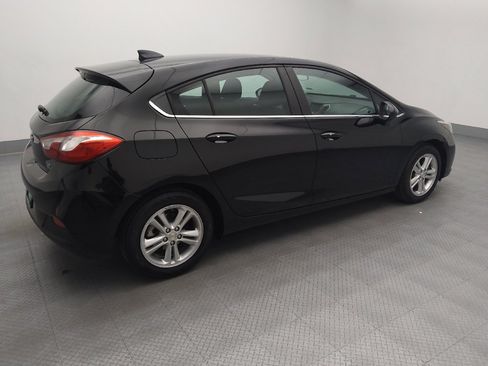 Used 2017 Chevrolet Cruze LT w/ Convenience Package FWD image 10