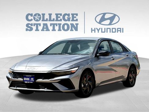 Used 2026 Hyundai Elantra Sport FWD image 6