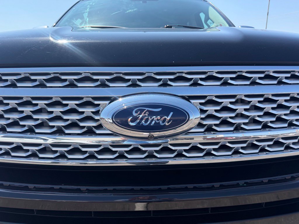 Used 2019 Ford Expedition Platinum AWD/4WD image 7
