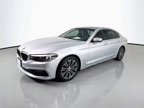 Used 2018 BMW 530i xDrive 530i xDrive image 1