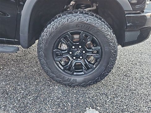 Certified 2024 Chevrolet Silverado 1500 ZR2 w/ Technology Package image 10