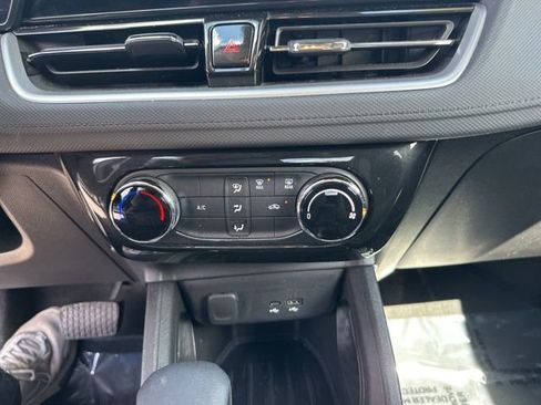 Used 2025 Chevrolet TrailBlazer LT image 19