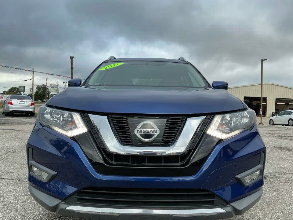 Used 2017 Nissan Rogue SV w/ SV Premium Package FWD image 22