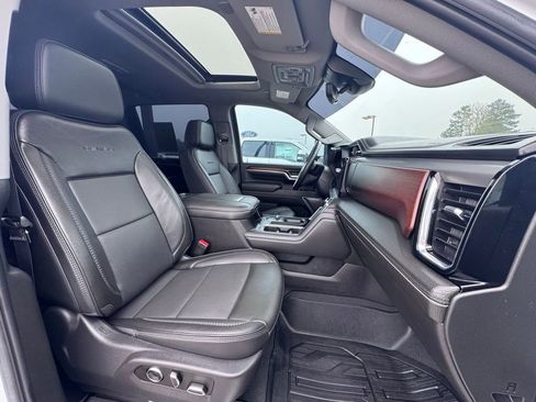 Used 2024 GMC Sierra 2500 Denali w/ Denali Reserve Package image 14
