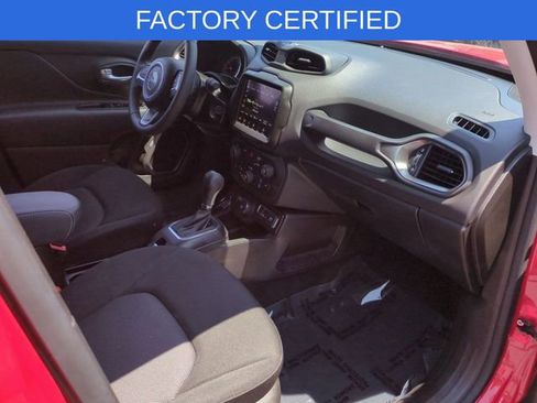 Certified 2023 Jeep Renegade Latitude AWD/4WD image 36