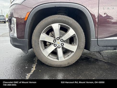 Used 2023 Chevrolet Traverse LT w/ LT Premium Package FWD image 22