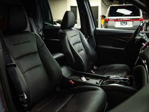 Used 2023 Honda Ridgeline Black Edition image 14