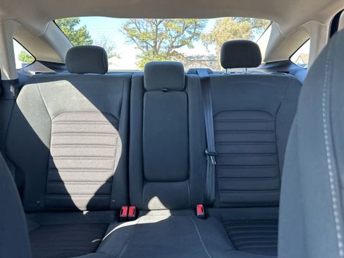 Used 2017 Ford Fusion SE w/ Fusion SE Technology Package image 25