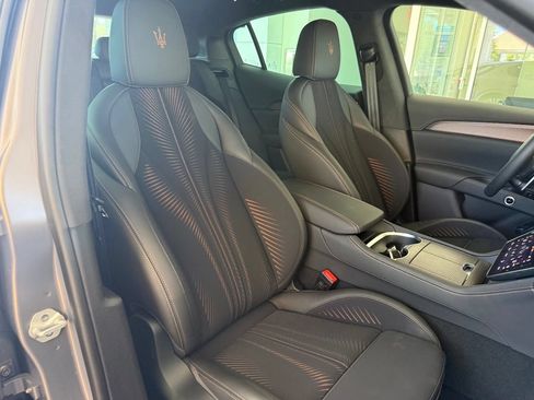 Certified 2025 Maserati Grecale Folgore AWD/4WD image 14