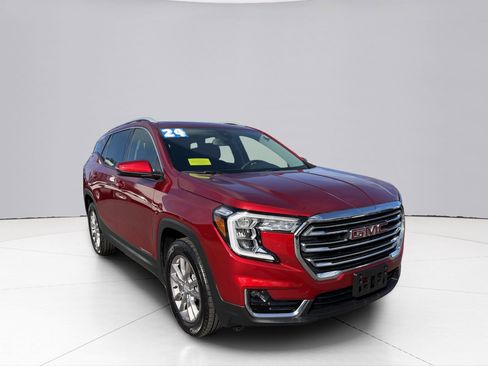 Used 2024 GMC Terrain SLT w/ Infotainment Package II AWD/4WD image 19