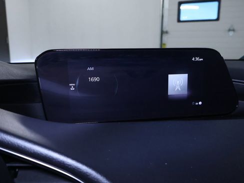 Used 2024 MAZDA MAZDA3 s image 28