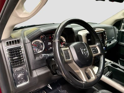 Used 2018 RAM 1500 Laramie w/ Convenience Group image 9