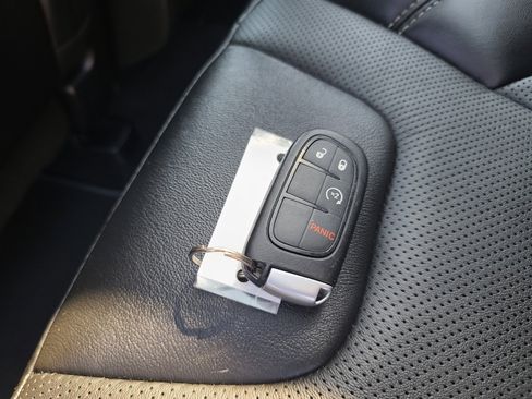 Used 2021 Jeep Cherokee Latitude Lux 80th Anniv w/ Quick Order Package 26U 80TH image 29