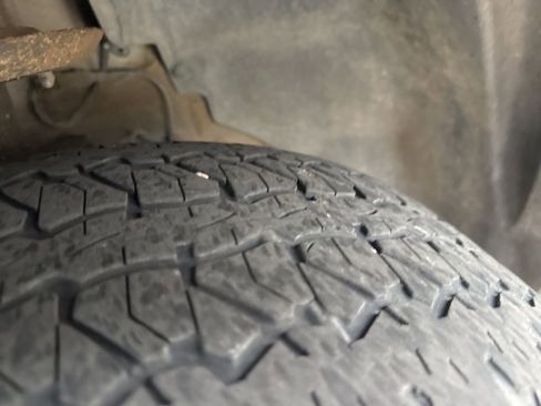 Used 2020 Jeep Cherokee Trailhawk image 13