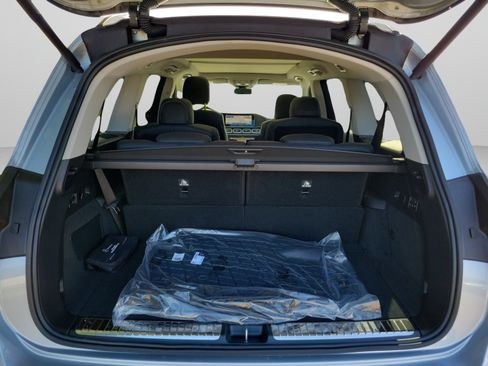 Certified 2026 Mercedes-Benz GLS 450 4MATIC image 5