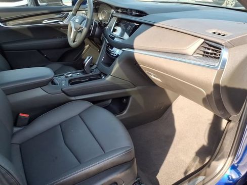 Certified 2025 Cadillac XT5 Sportv AWD/4WD image 23