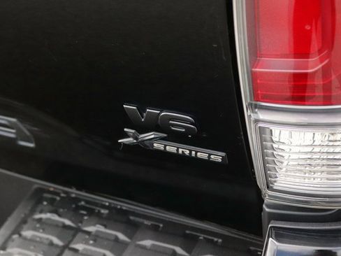 Used 2023 Toyota Tacoma TRD Off-Road image 10