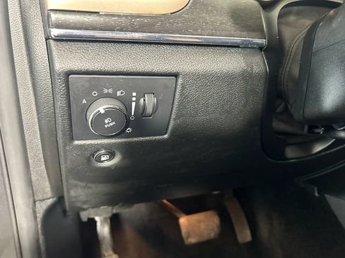 Used 2015 Jeep Grand Cherokee Limited w/ Trailer Tow Group IV AWD/4WD image 18