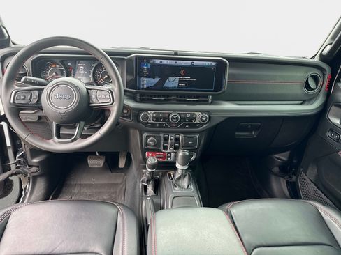 Used 2024 Jeep Wrangler Unlimited Rubicon w/ Technology Group AWD/4WD image 16