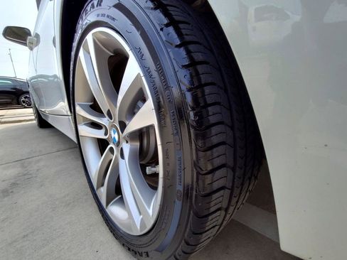 Used 2018 BMW 330i Sedan w/ Convenience Package RWD image 11