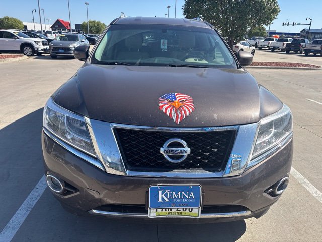 Used 2016 Nissan Pathfinder SL w/ Trailer Tow Package AWD/4WD image 2