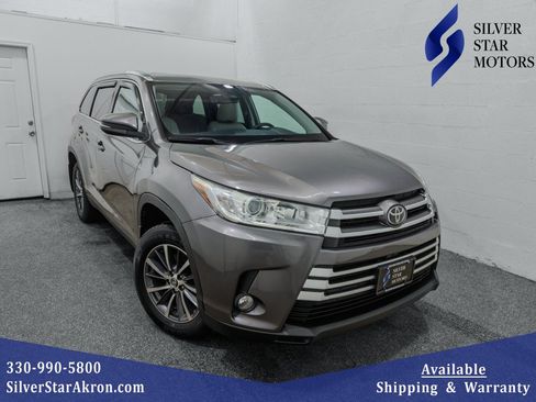 Used 2019 Toyota Highlander XLE AWD/4WD image 1